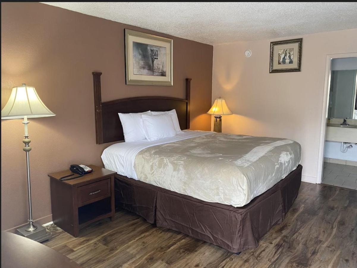 Economy Hotel Montgomery Eksteriør billede